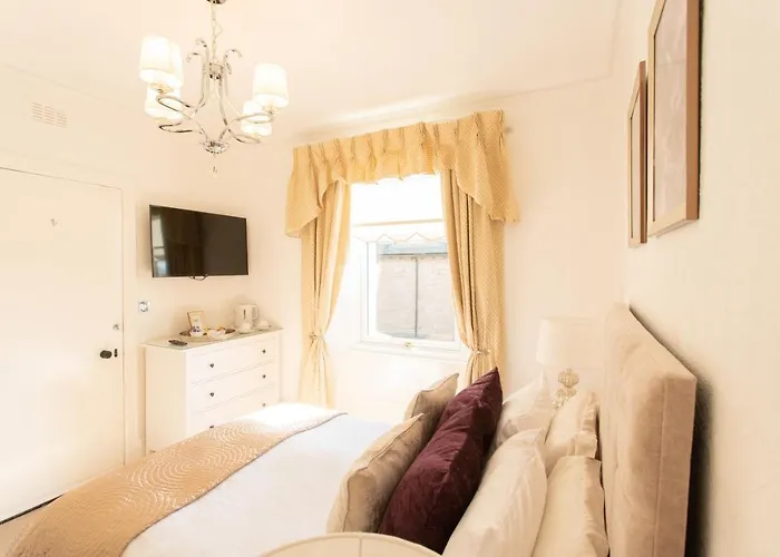 3 Bedroom Villa Attached To Host Home Free Parking