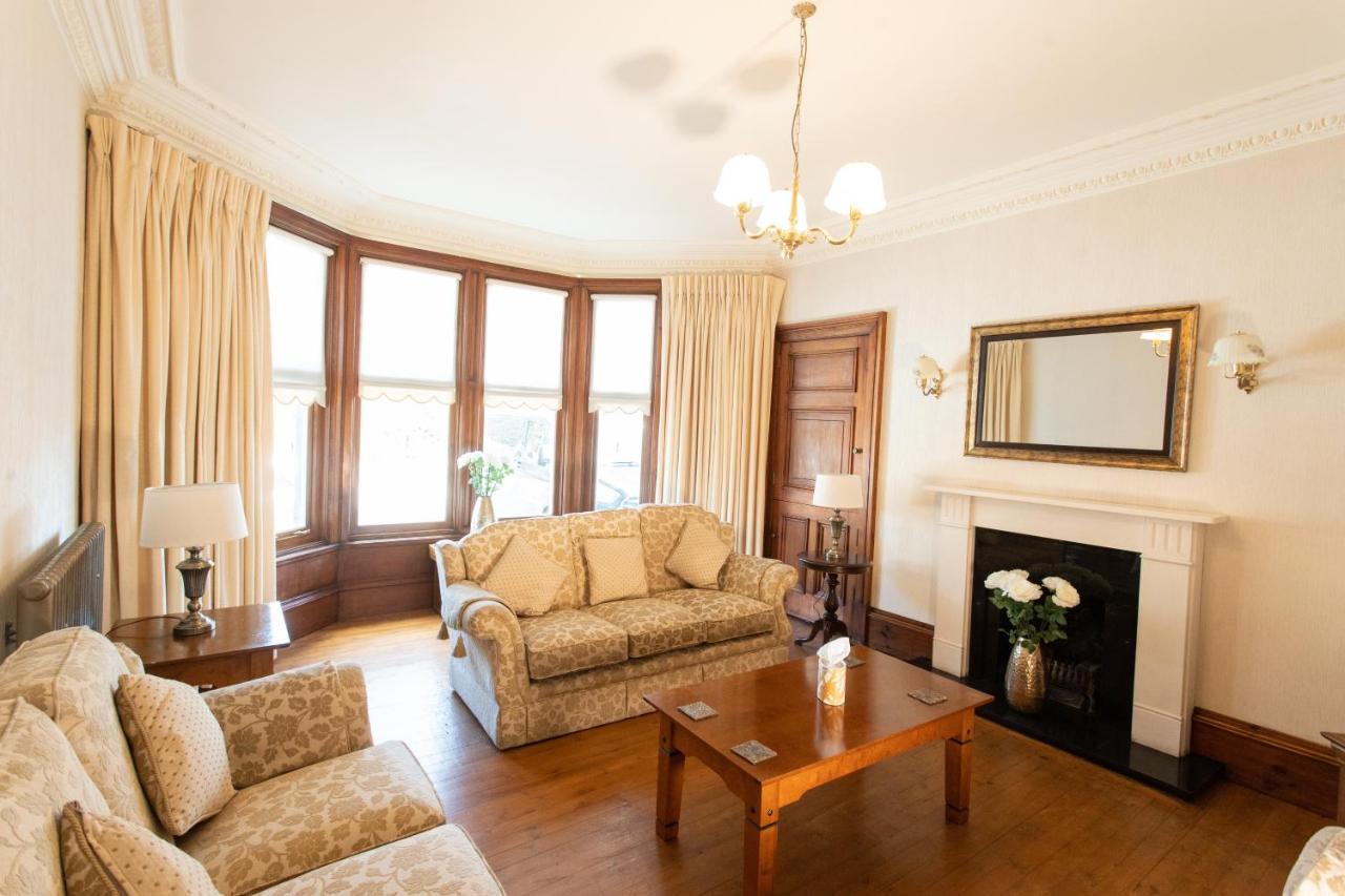 3 Bedroom Attached To Host Free Parking *