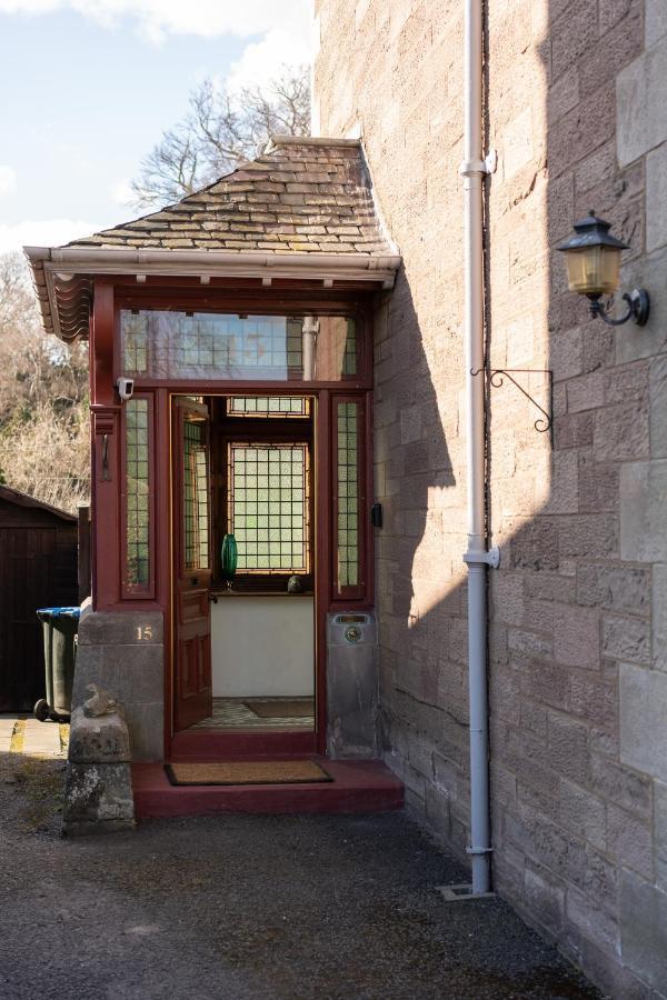3 Bedroom Attached To Host Free Parking Perth