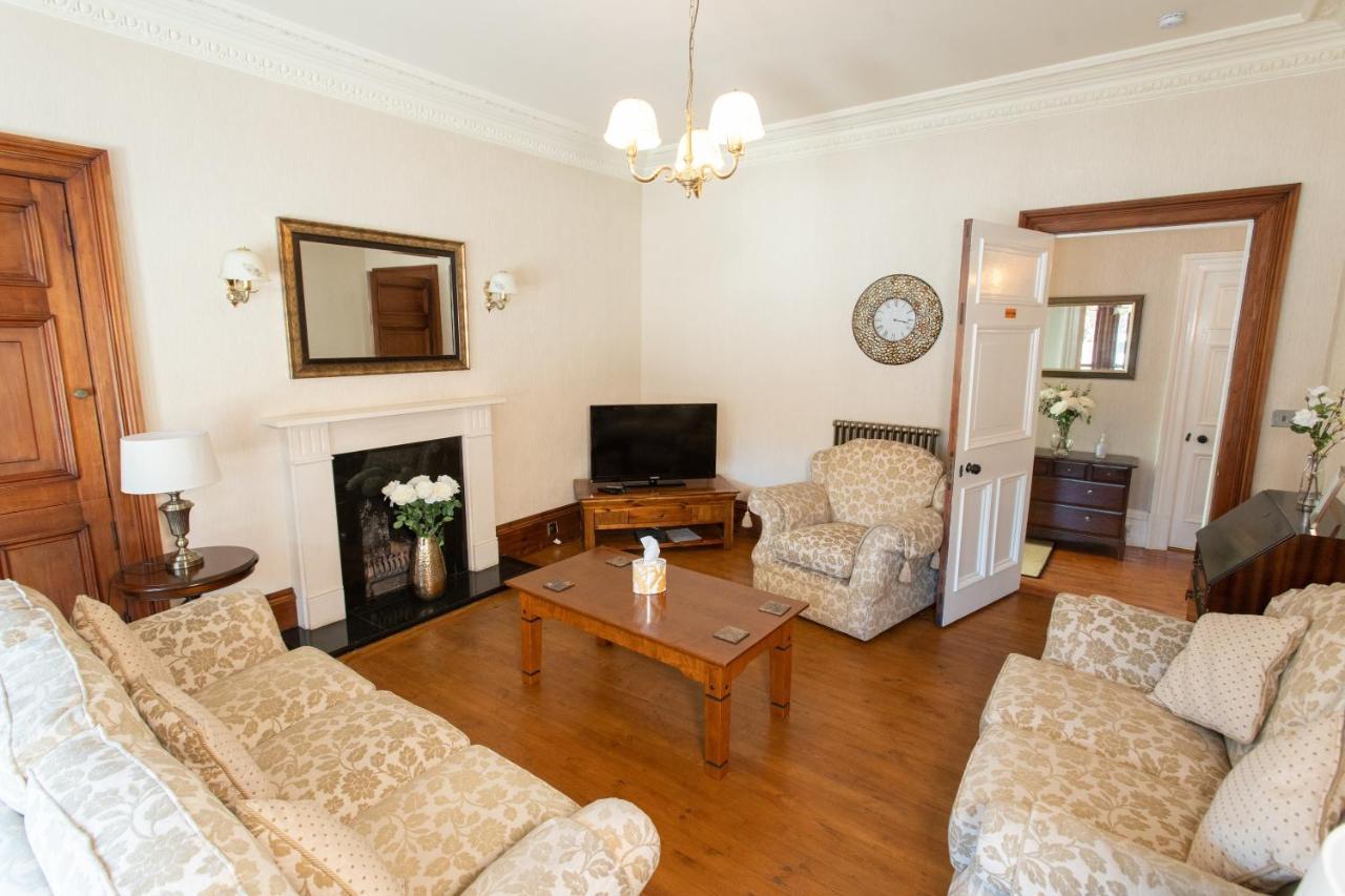 3 Bedroom Attached To Host Free Parking