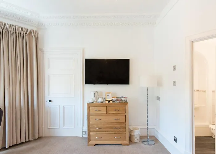 3 Bedroom Villa Attached To Host Home Free Parking